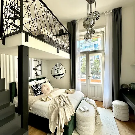 Rentero Modern High Ceiling Loft With Terrace Apartment, * Praga