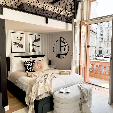 Rentero Modern High Ceiling Loft With Terrace Apartment, Praga