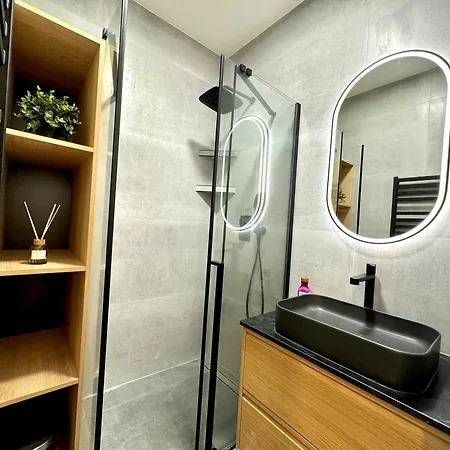 Apartment Rentero Modern High Ceiling Loft With Terrace Apartment,