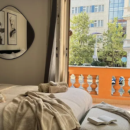 Apartament Modern High Ceiling Loft With Terrace Apartment, *