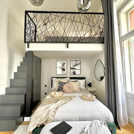 Rentero Modern High Ceiling Loft With Terrace Apartment, * Prag
