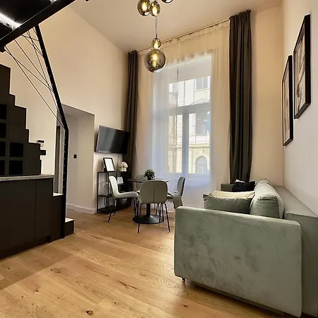 Apartman Rentero Modern High Ceiling Loft With Terrace Apartment, *
