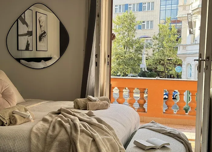 Appartement Rentero Modern High Ceiling Loft With Terrace Apartment, *