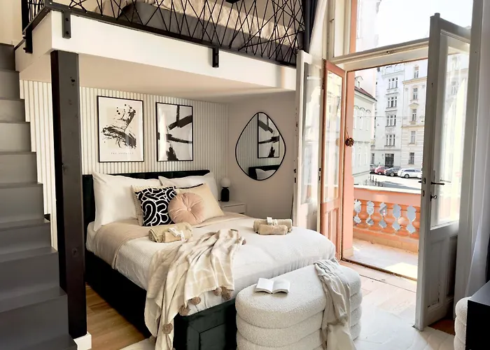 Rentero Modern High Ceiling Loft With Terrace Apartment, Praag